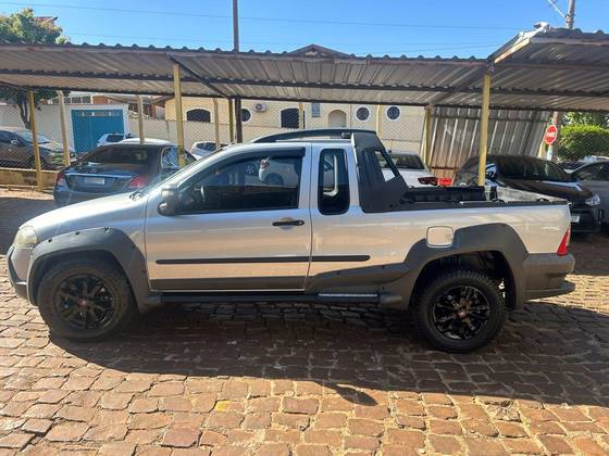 FIAT STRADA 1.8 MPI ADVENTURE CE 16V FLEX 2P MANUAL